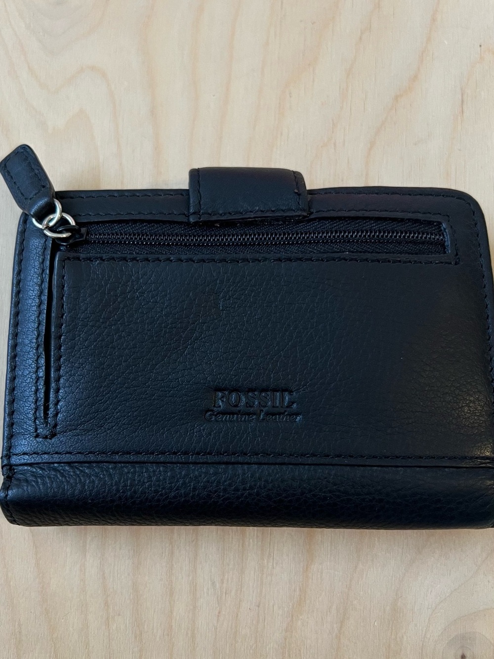 Fossil Classic Black Leather Snap Wallet - Picture 2 of 14